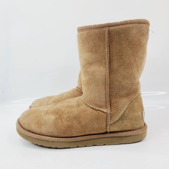UGG Women's Brown Classic Short 5825 Suede Mid-Calf Winter Boots Size US 8 - Picture 2 of 7